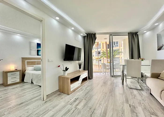 Torres De Yomely - M1c * Playa de las Américas